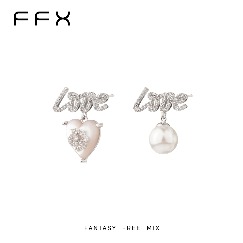 FFX 英字プリントアシンメトリースタッドピアス