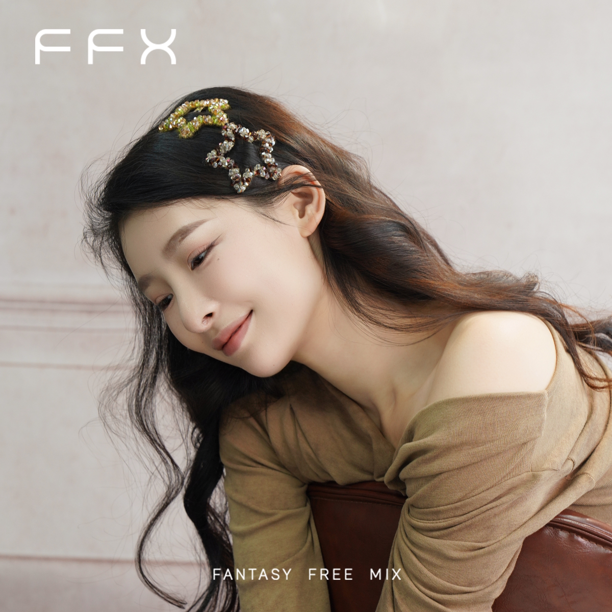 FFX ラメ星モチーフヘアクリップ