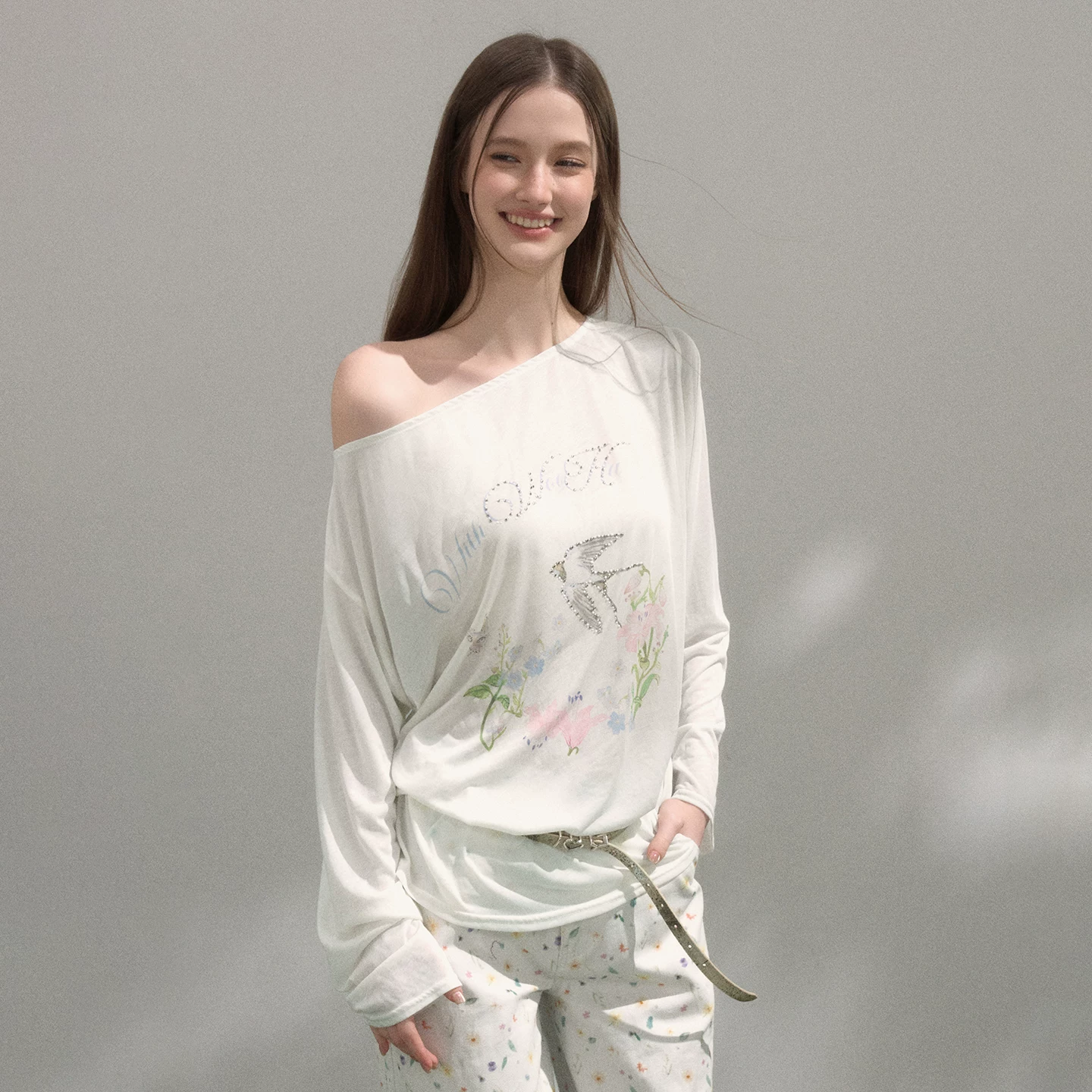 wooha プリントオフショルダーTシャツ