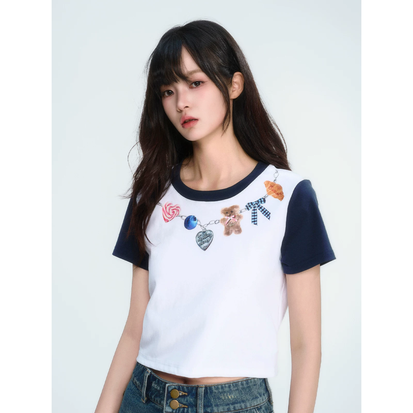 ablueberry プリントショート丈Tシャツ