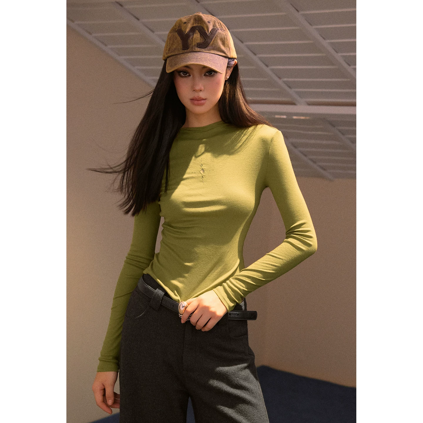 wooha モックネックTシャツ