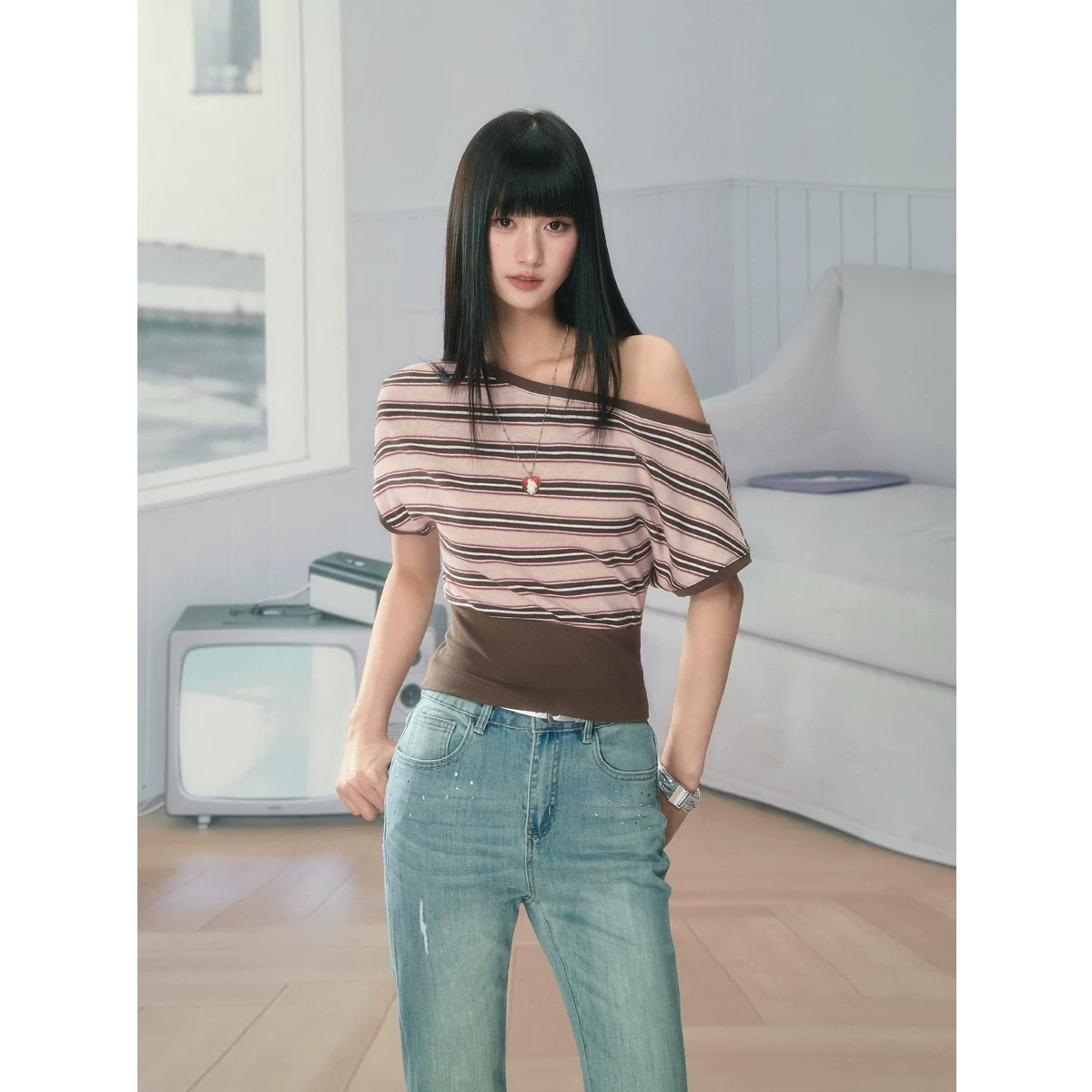 ablueberry ストライプ柄ワンショルダーTシャツ