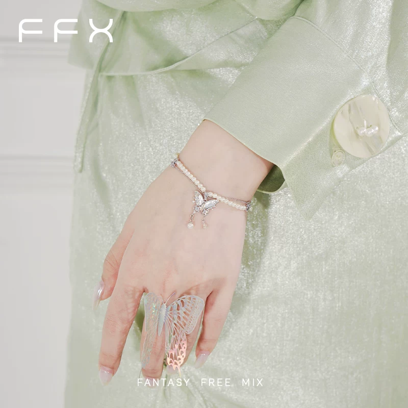 FFX 蝶モチーフパールモチーフブレスレット