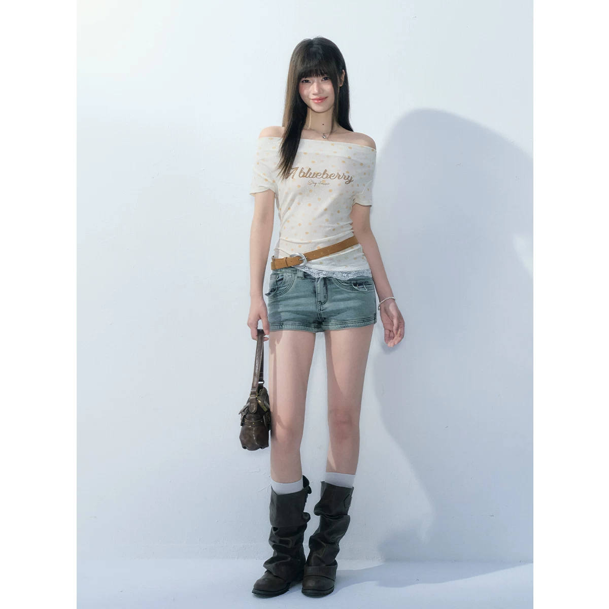 ablueberry ドット柄オフショルダーTシャツ