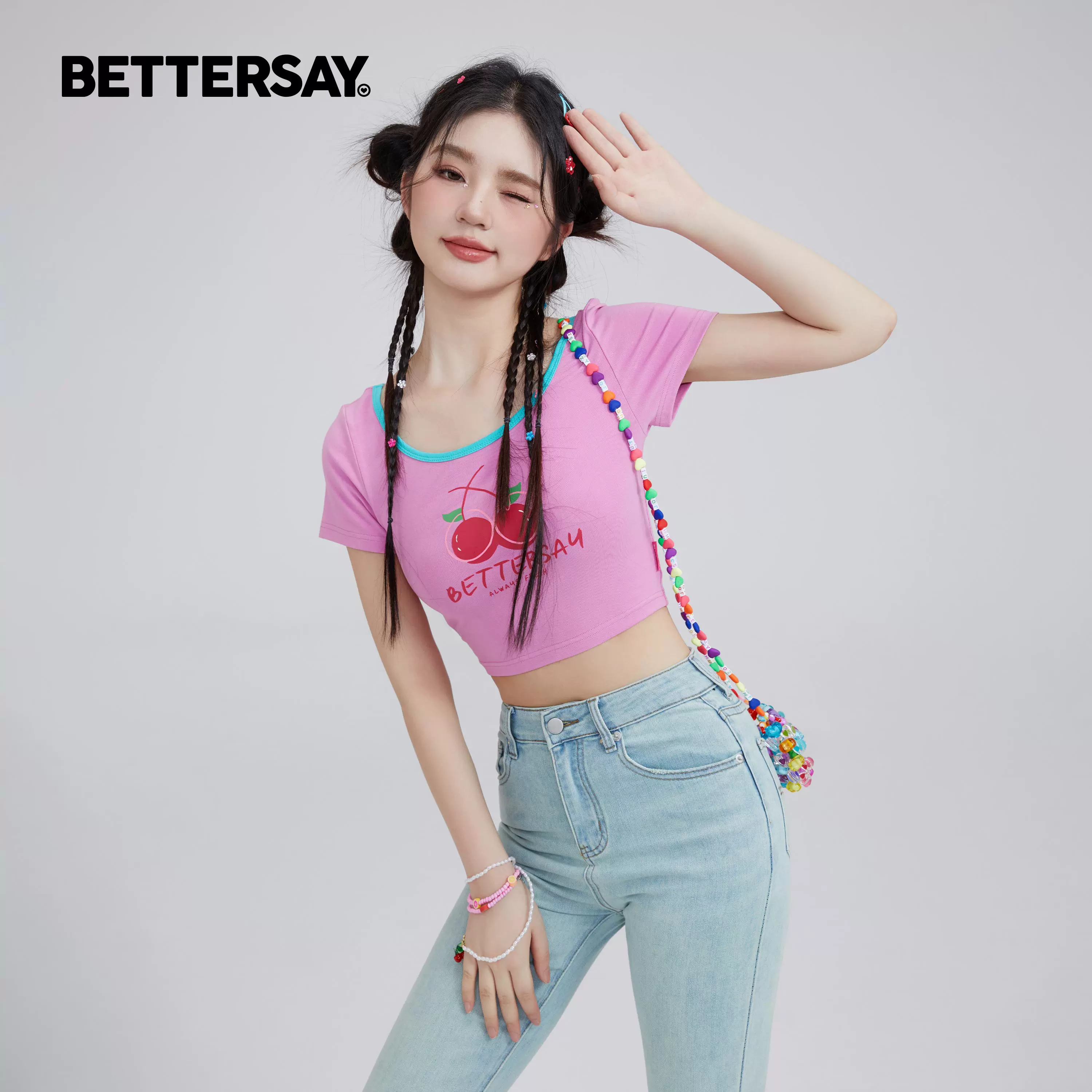 BETTERSAY チェリー柄ショート丈Tシャツ