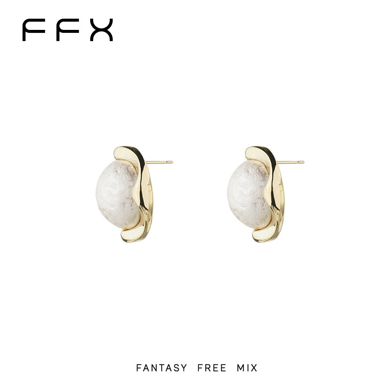 FFX パールモチーフスタッドピアス