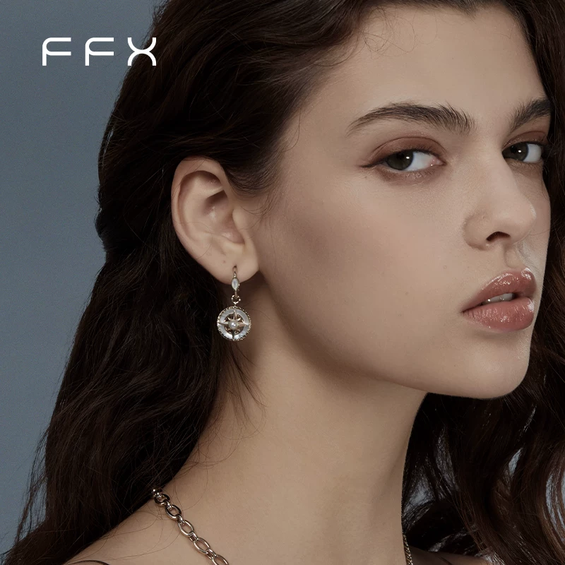 FFX コンパスモチーフピアス