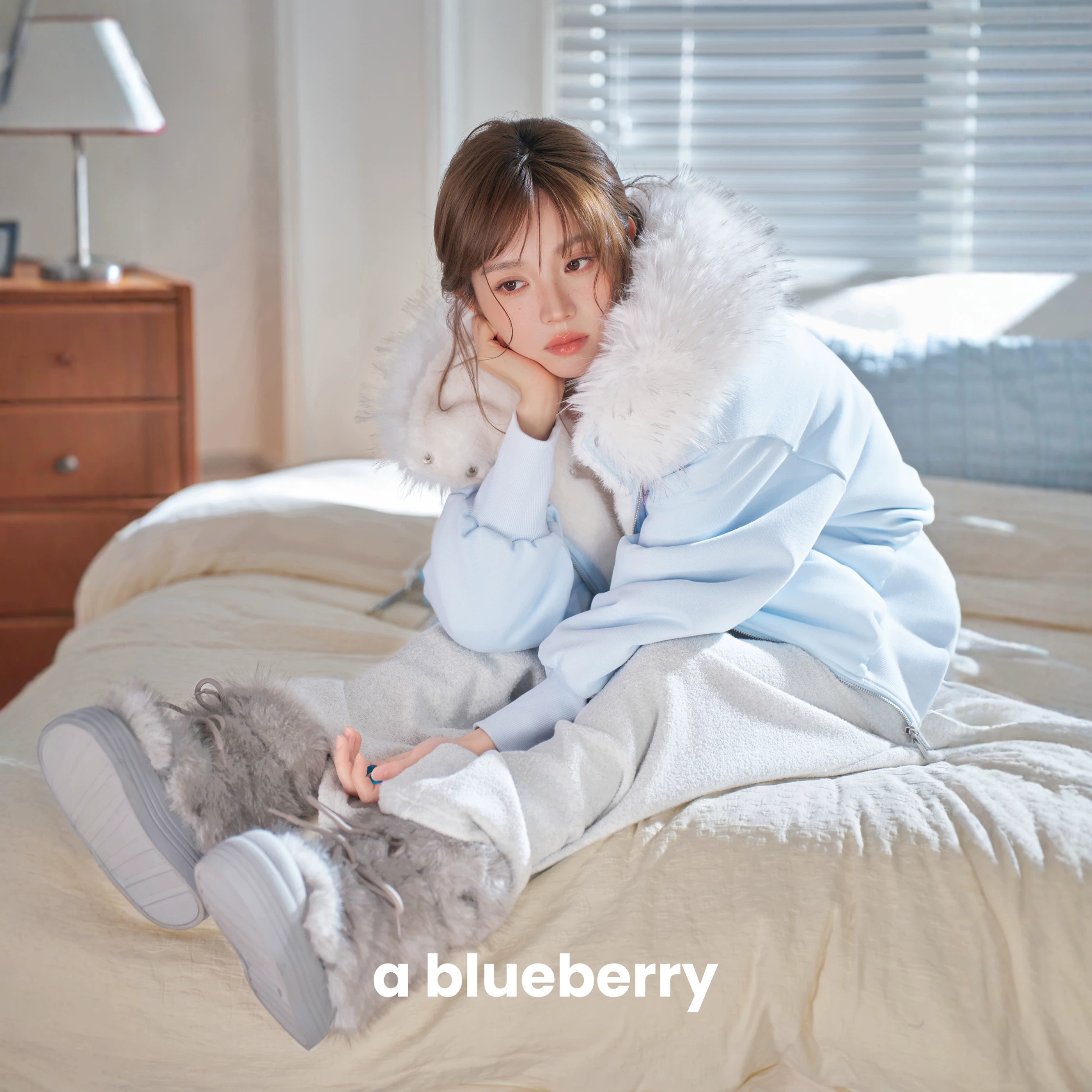 ablueberry 星柄ファー襟スウェット