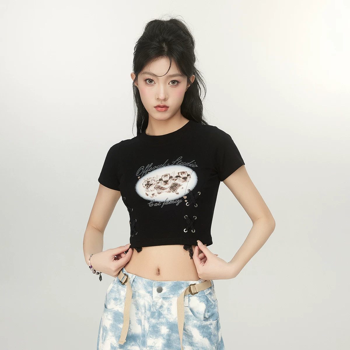 BETTERSAY プリントショート丈Tシャツ