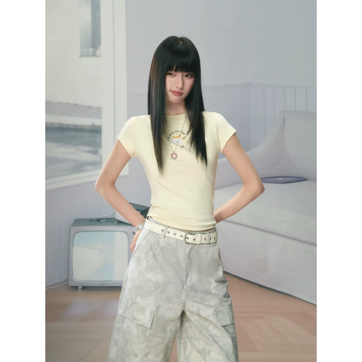 ablueberry スリムフィットTシャツ