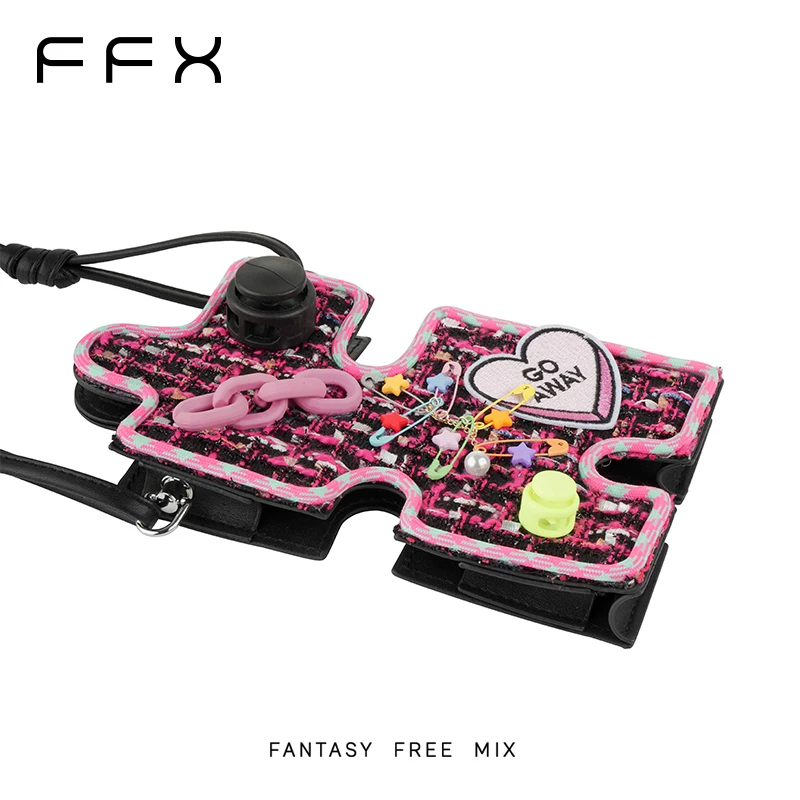 FFX レザー調スマホポーチ