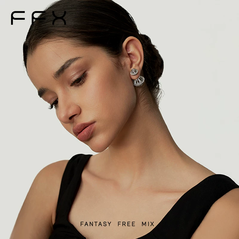 FFX ボールモチーフスタッドピアス
