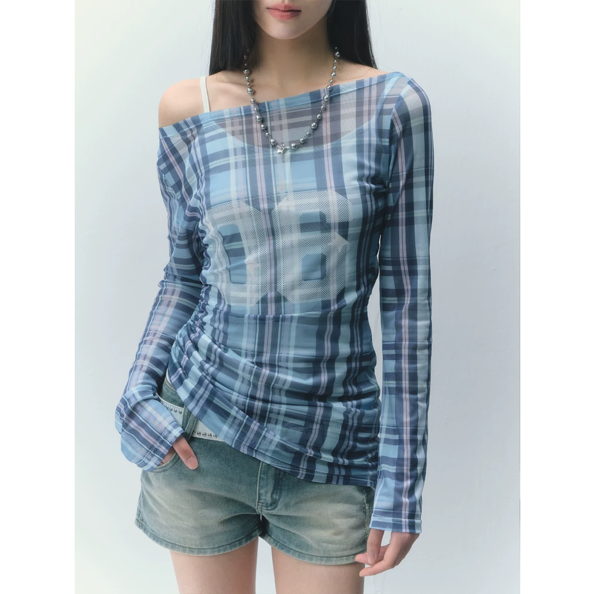 ablueberry チェック柄オフショルダーTシャツ