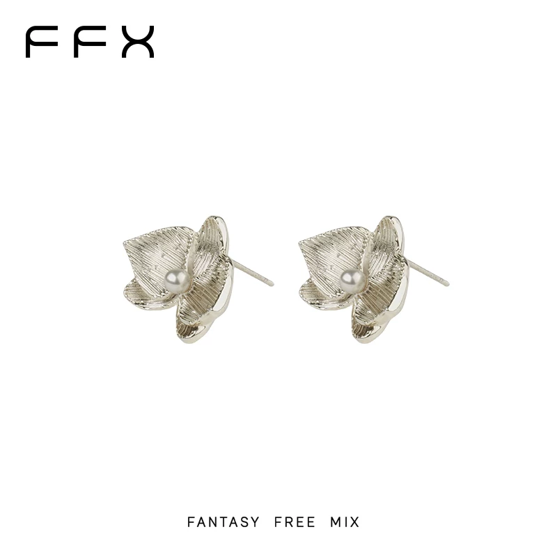 FFX 蝶モチーフピアス・イヤリング