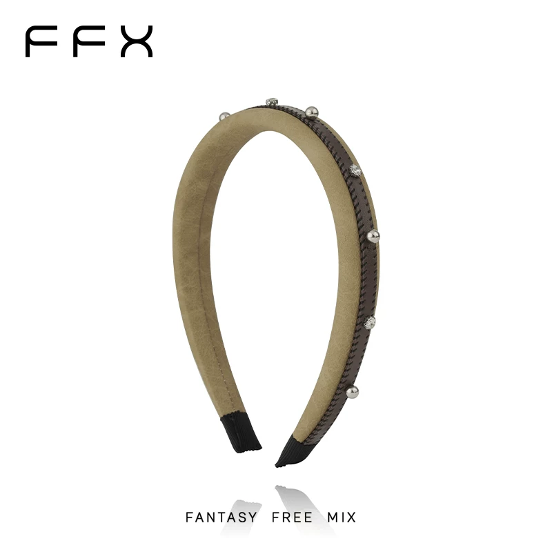 FFX レザー調ボリュームカチューシャ