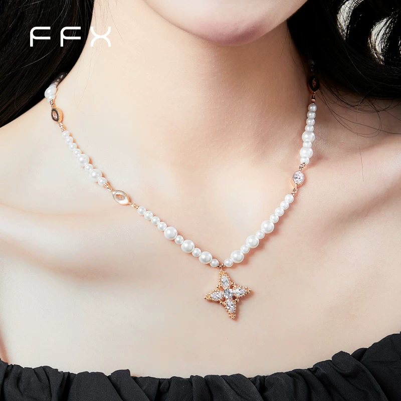 FFX 四つ葉モチーフパールモチーフネックレス