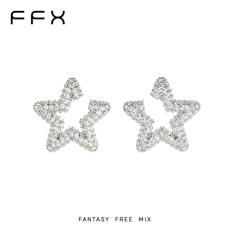 FFX 星モチーフアシンメトリースタッドピアス