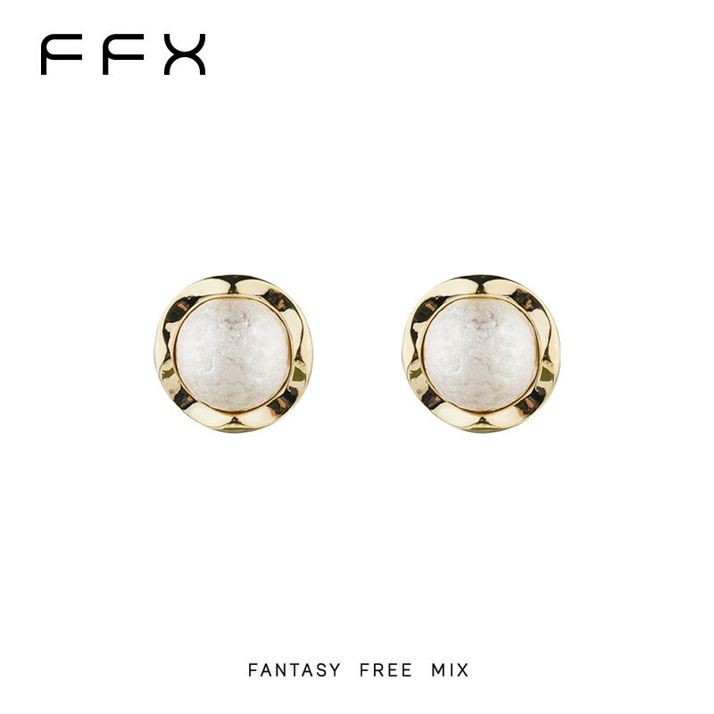 FFX パールモチーフスタッドピアス