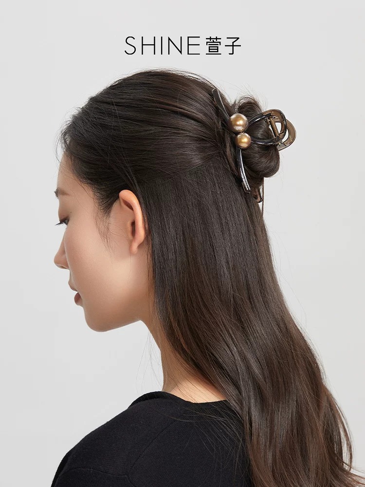 SHINE パール調装飾 ブラウン ヘアクリップ