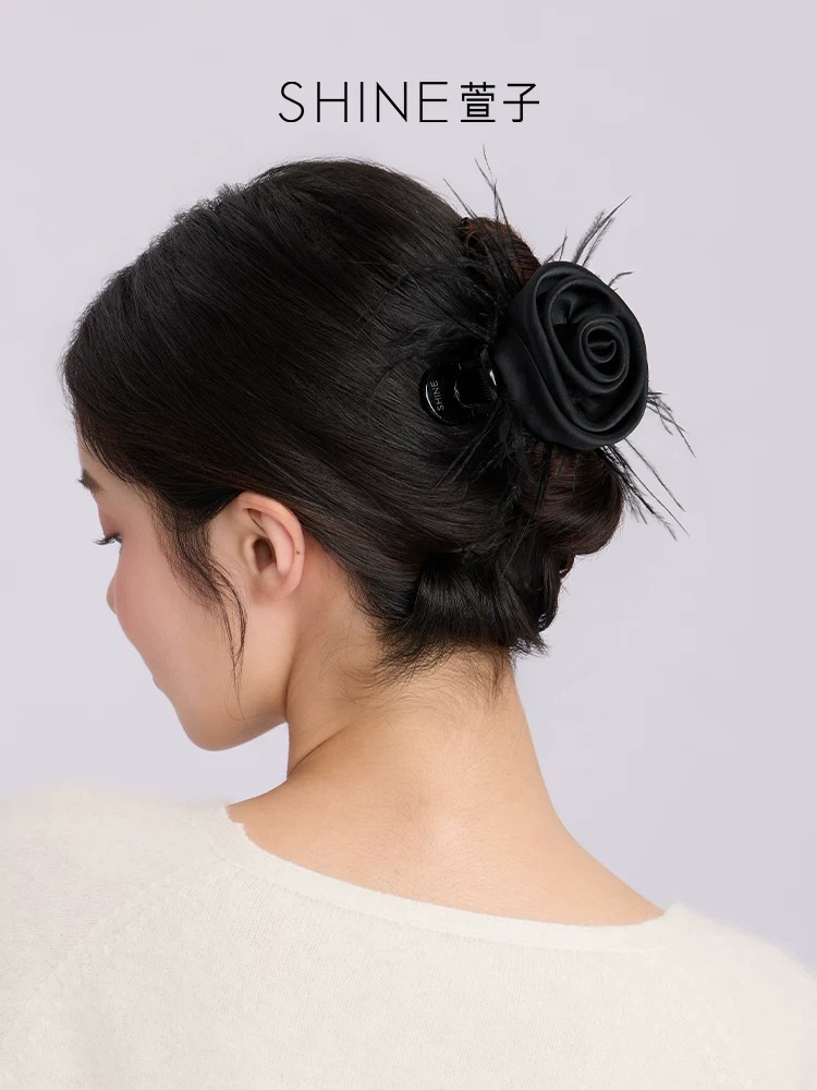 SHINE ローズモチーフ ヘアクリップ