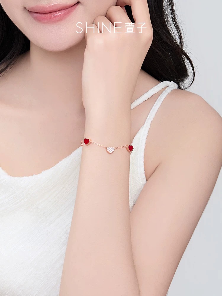 SHINE レッドハート チェーンブレスレット
