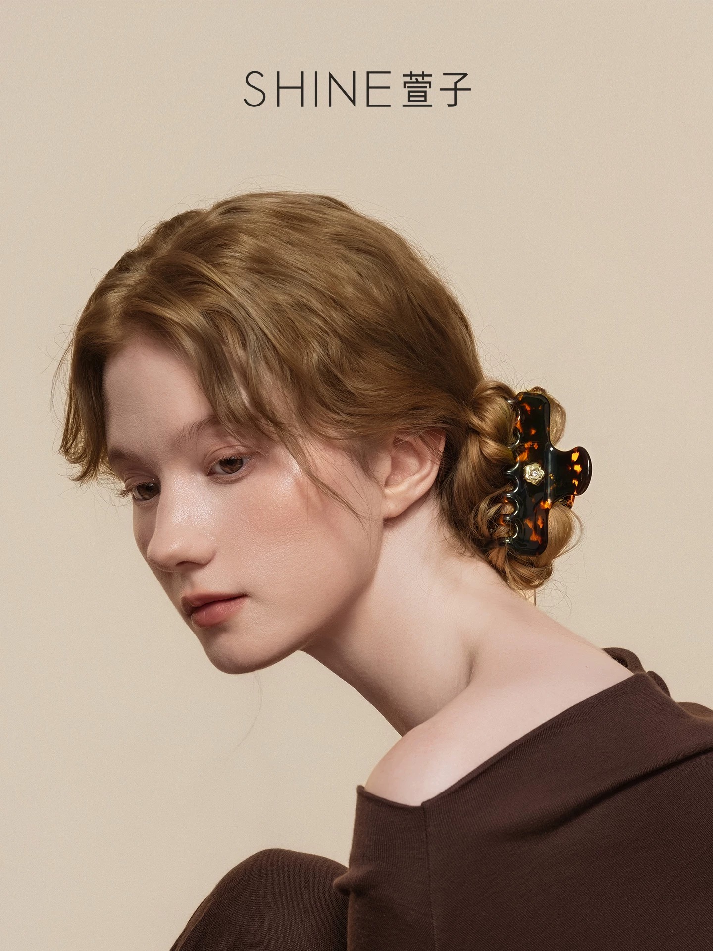 SHINE アンバーカメリア べっ甲ヘアクリップ