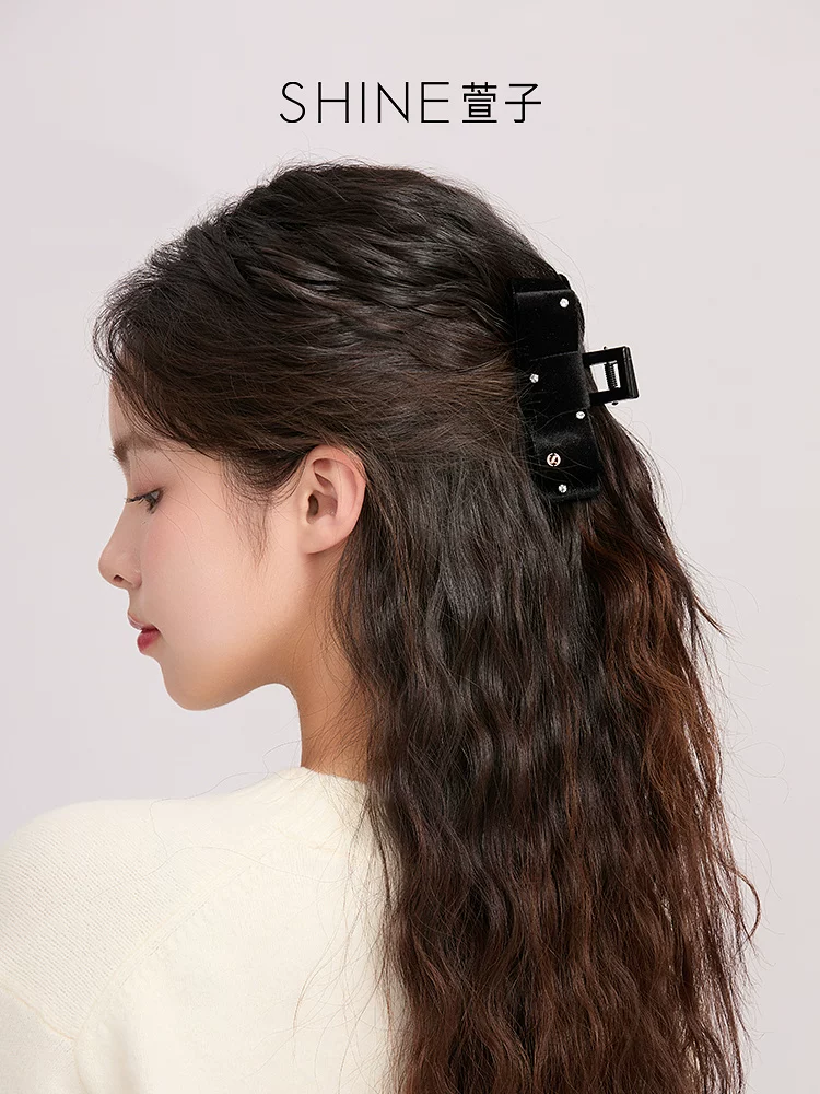 SHINE ラインストーン調 リボンヘアクリップ