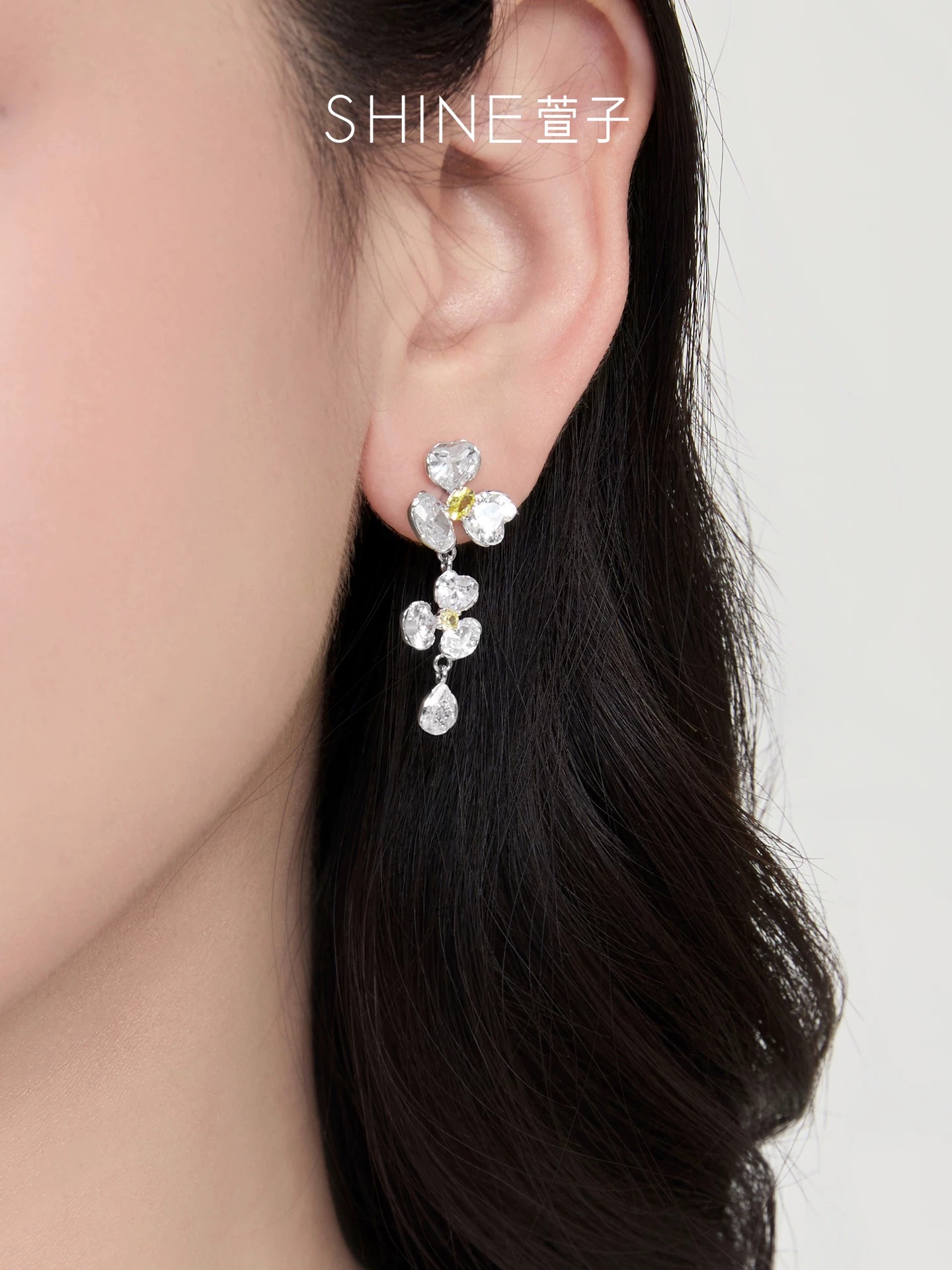 SHINE フラワービジュー ドロップピアス