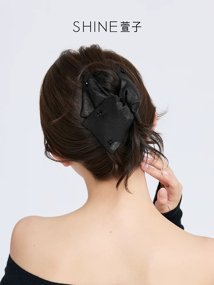 SHINE 立体フォルム ブラック ヘアクリップ