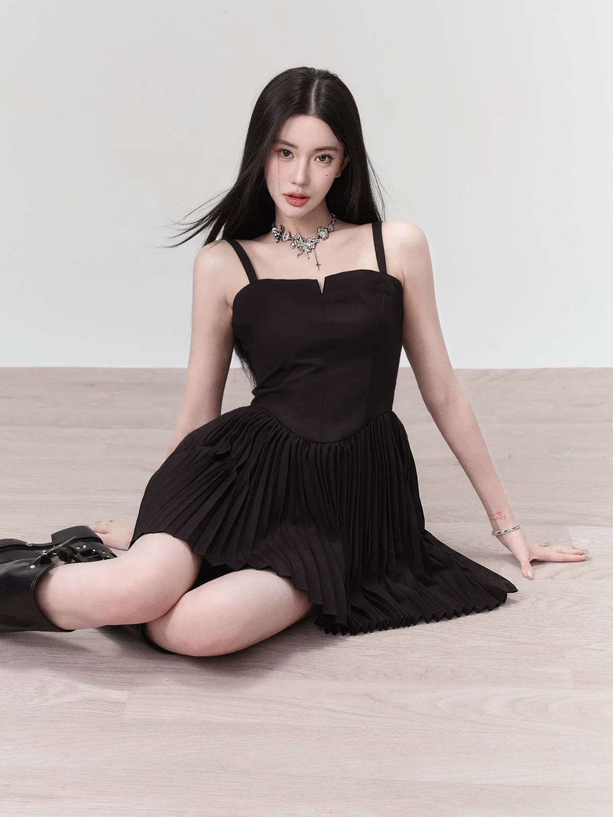 ダークプリーツ キャミワンピース 商品写真 1