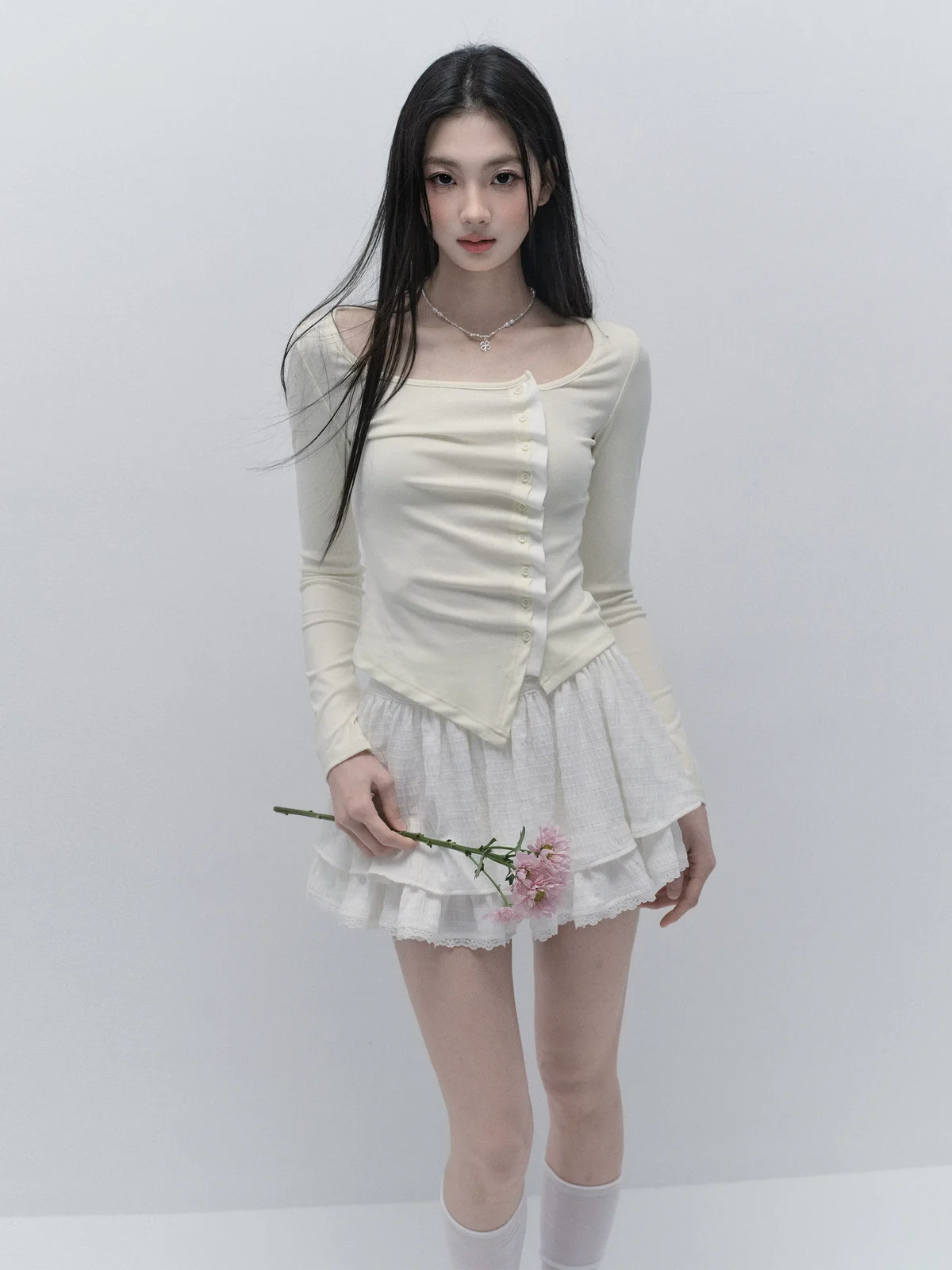 ペールイエロー プリーツブラウス 商品写真 2