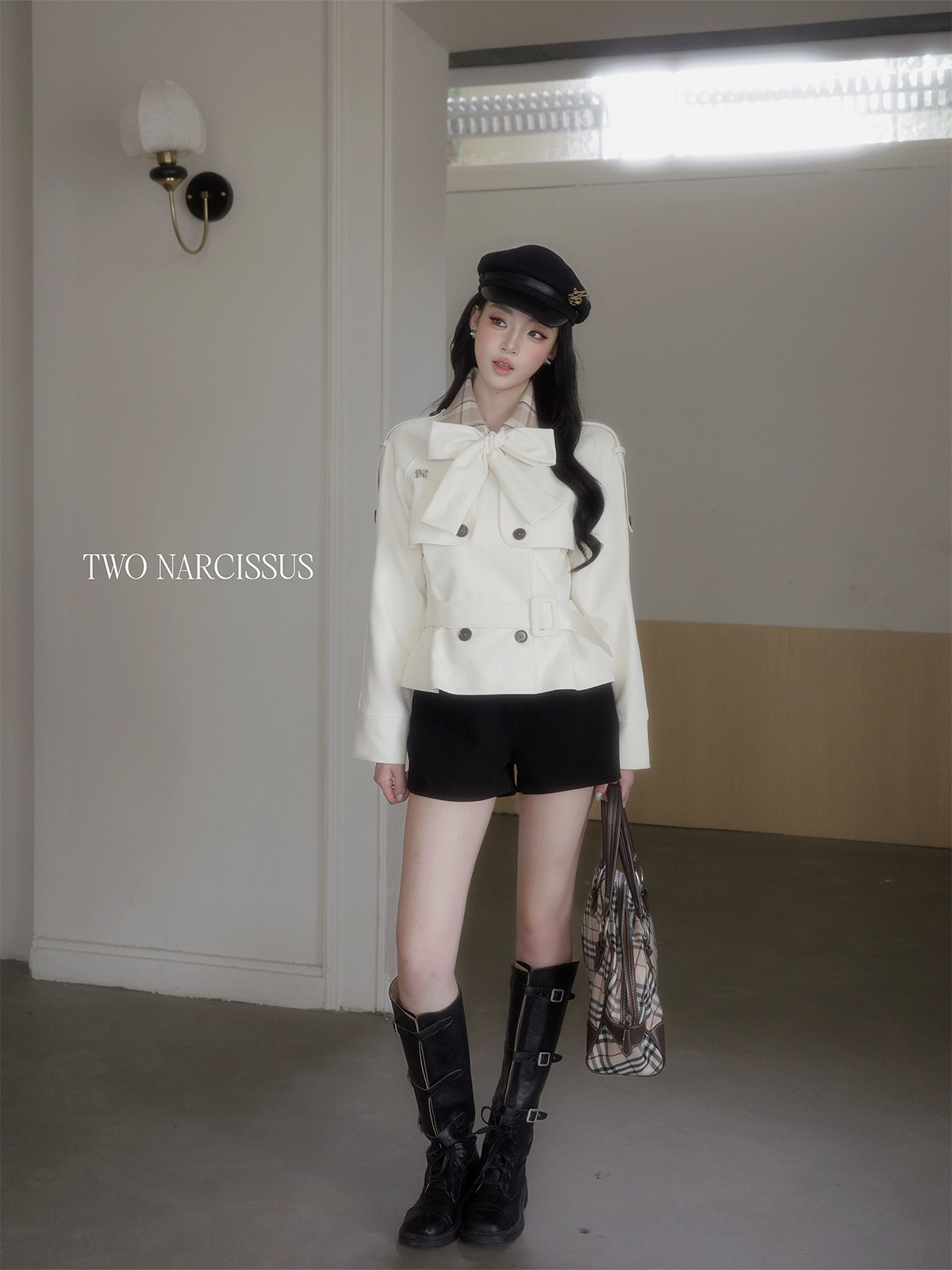 Two Narcissus ベルト付き ショートトレンチジャケット