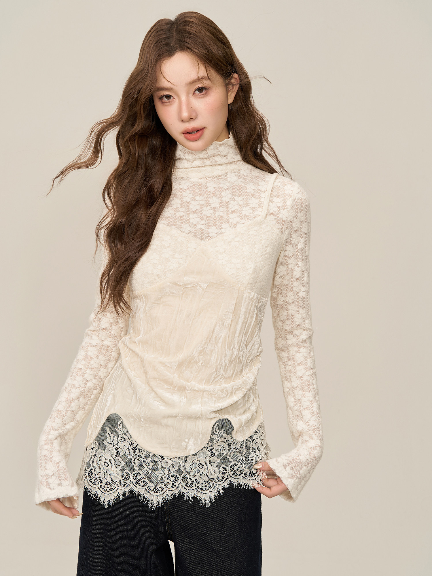 Wildberry ハイネック レース・小花柄切り替え長袖Tシャツ