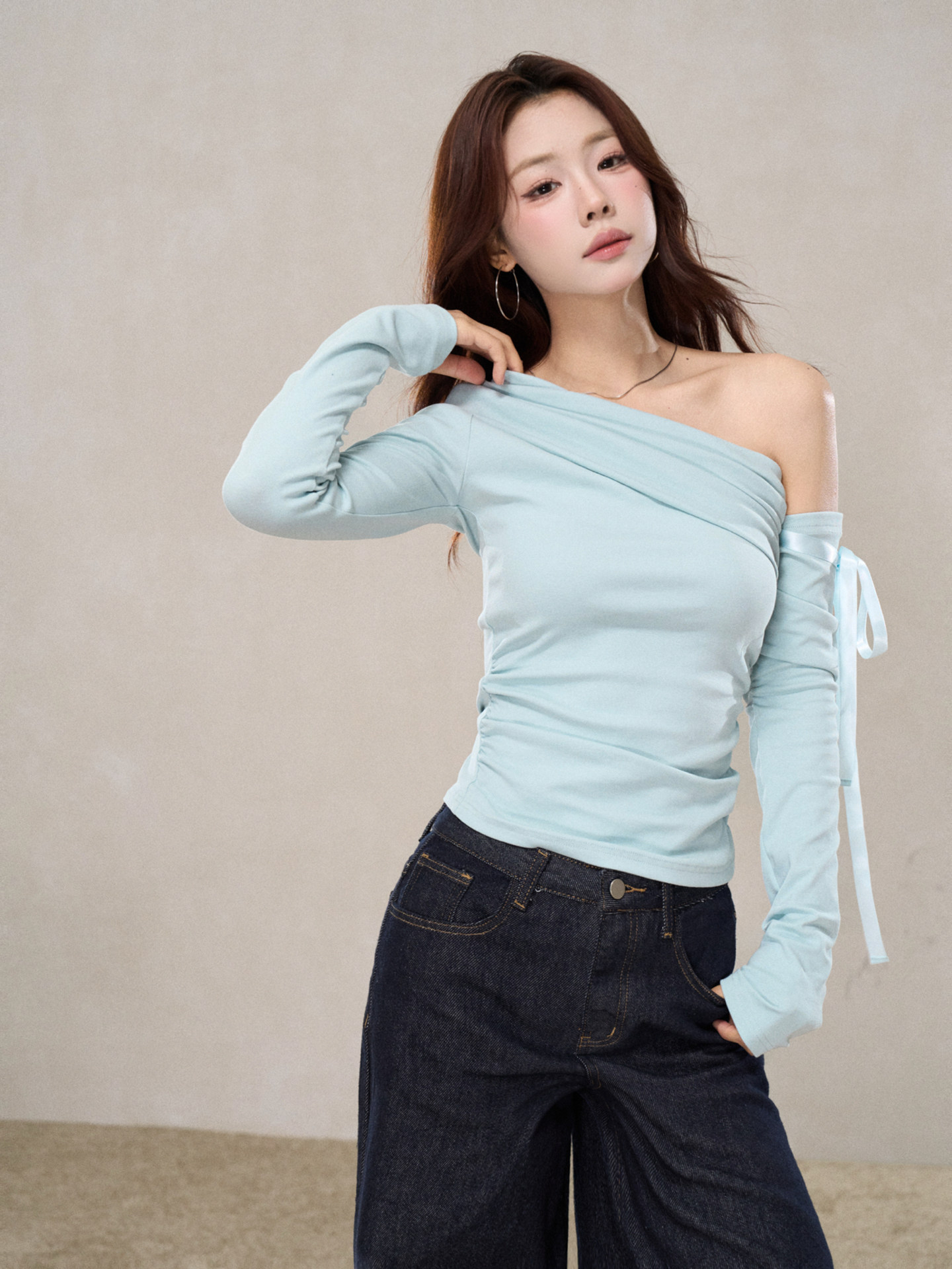 Wildberry 斜めネック 長袖ニットTシャツ