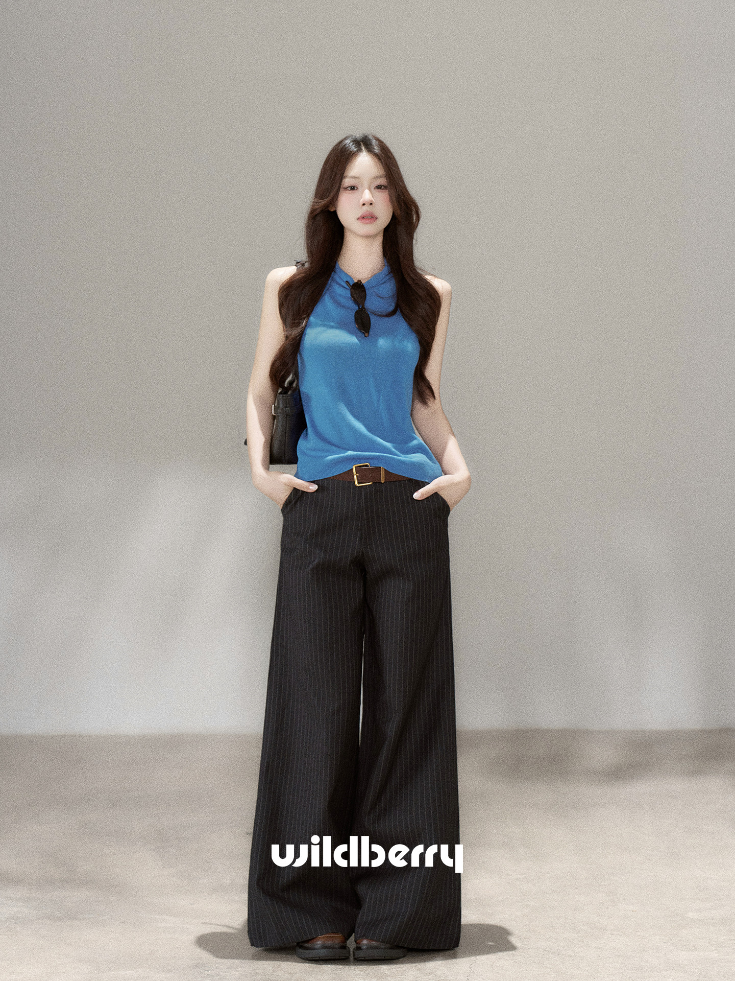 Wildberry ピンストライプ ワイドパンツ