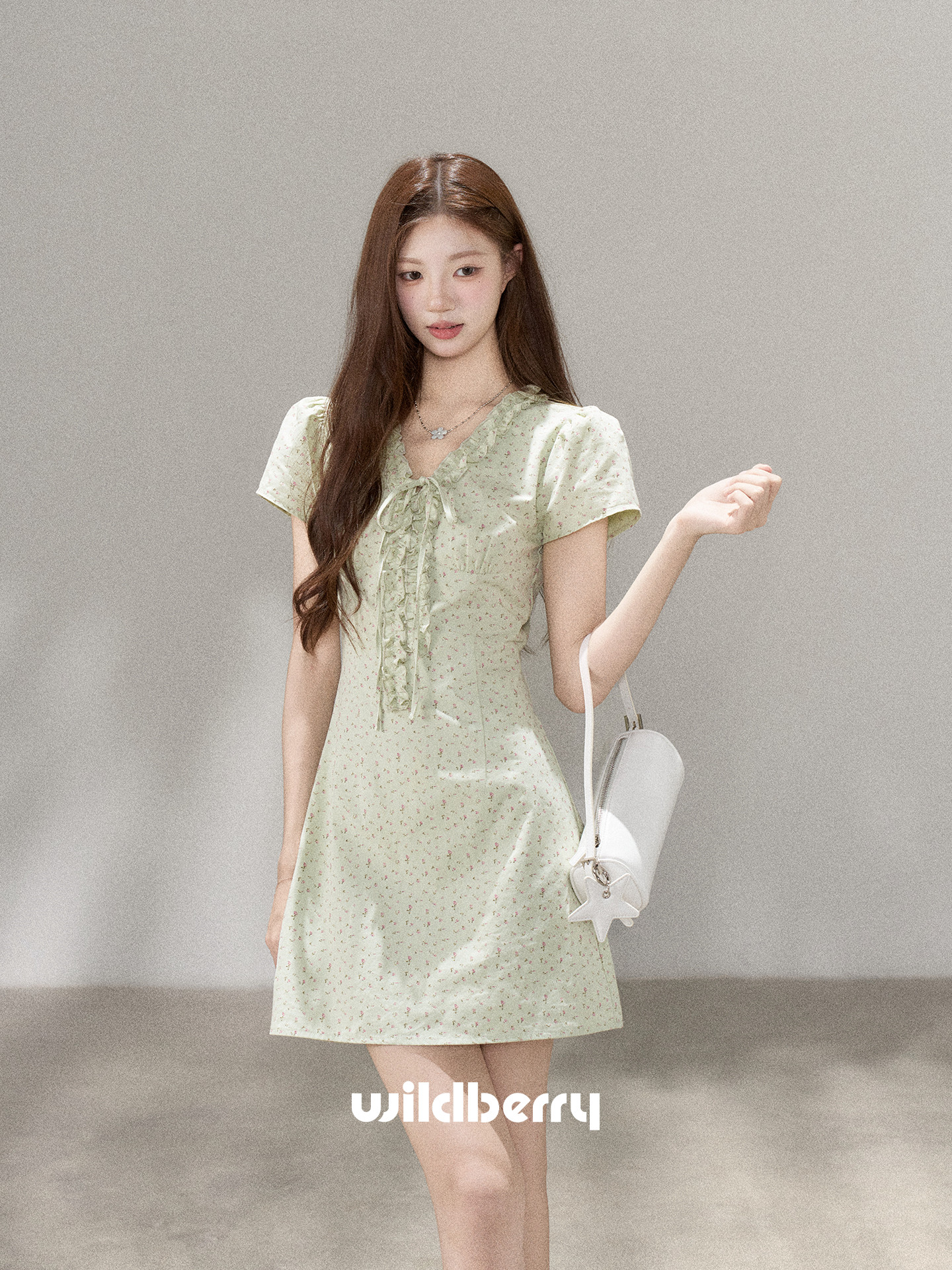 Wildberry フリルリボン 小花柄ワンピース