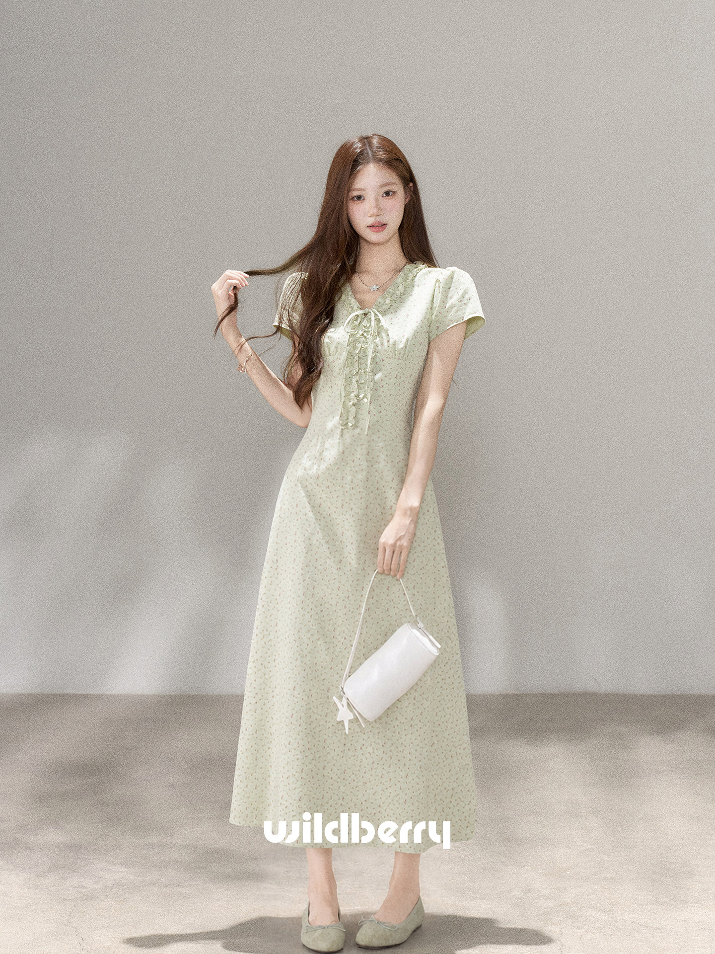Wildberry フリルリボン 小花柄ワンピース