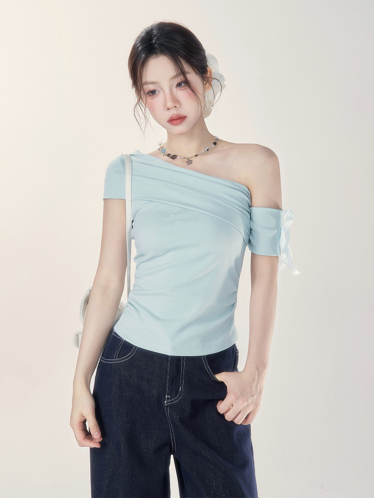 Wildberry アシンメトリーネック ギャザートップス