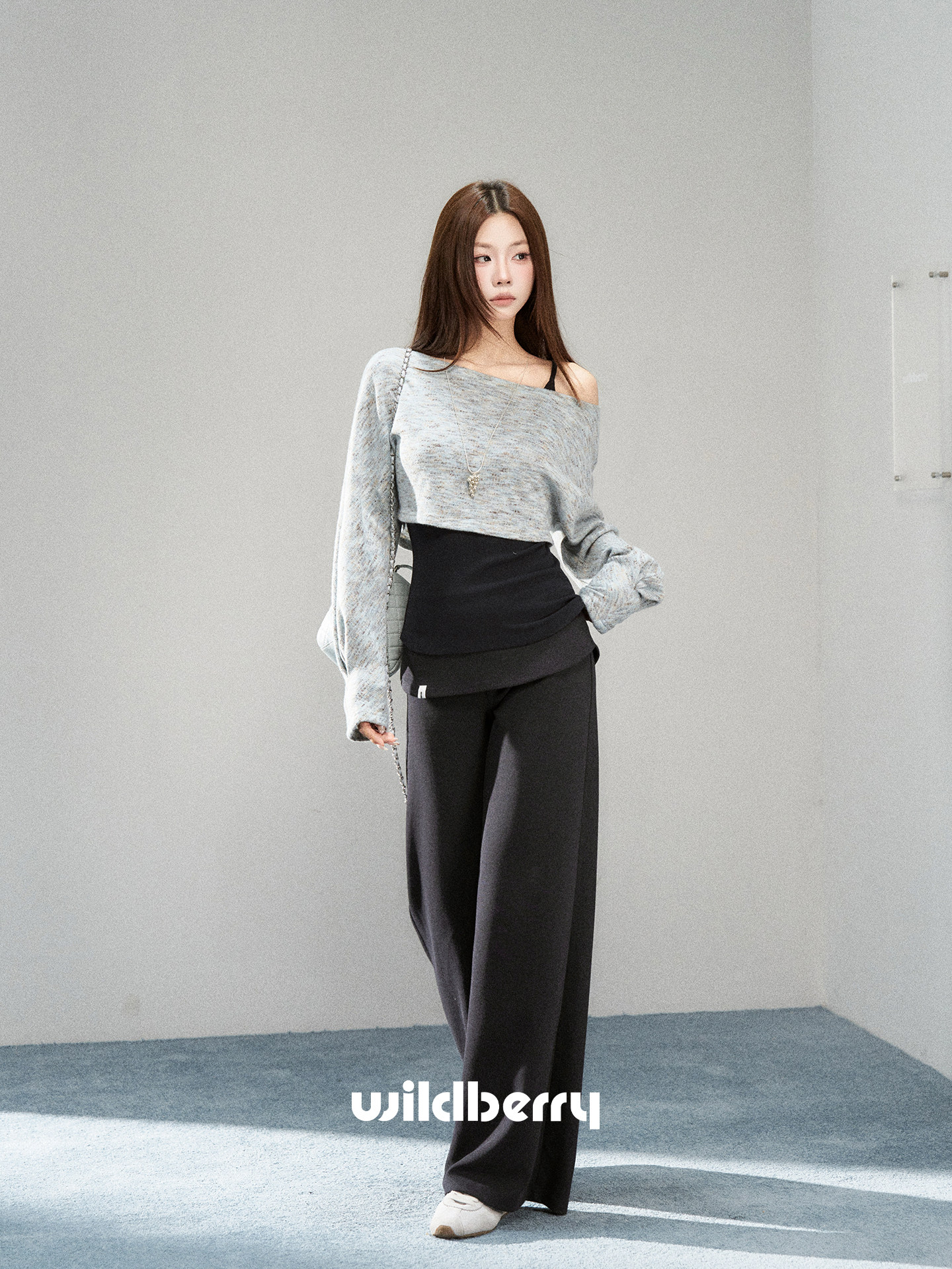 Wildberry オフショルダーニット＆キャミソールセット