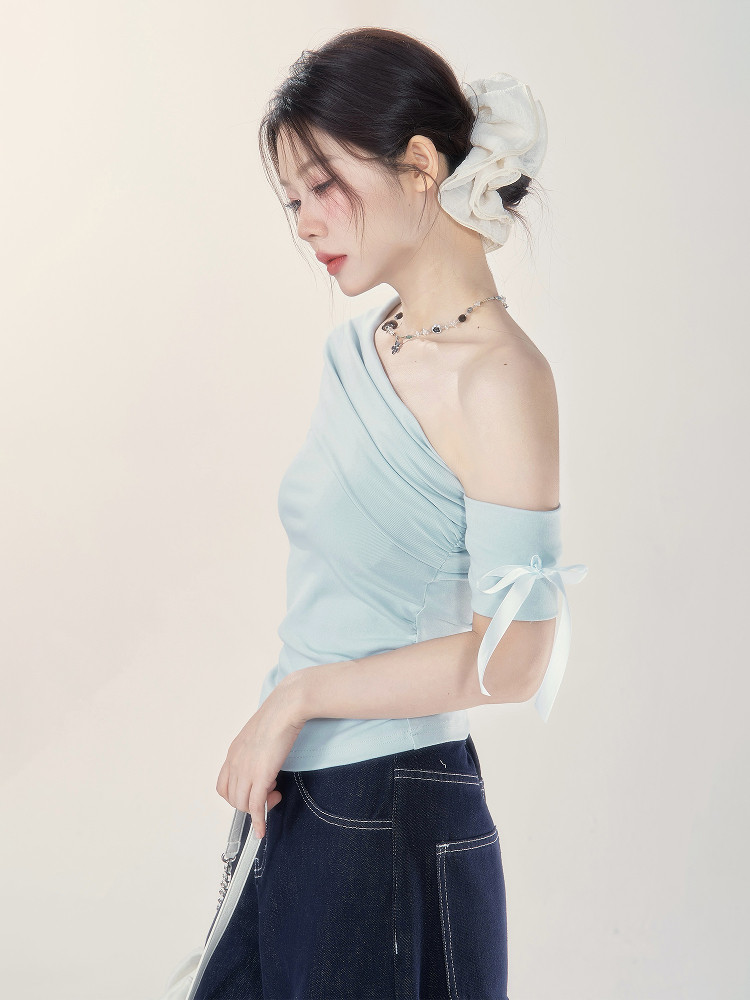 Wildberry アシンメトリーネック ギャザートップス