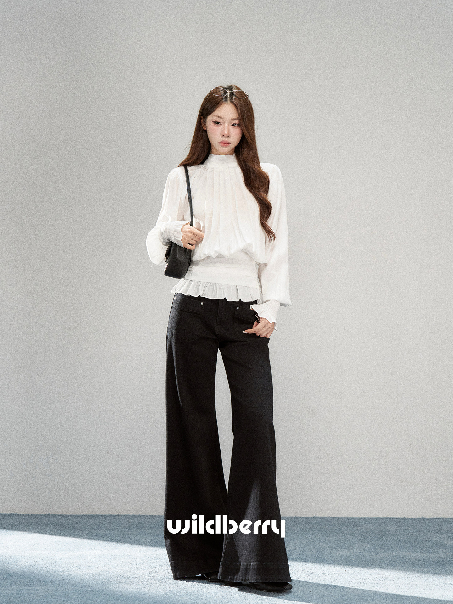 Wildberry ブラック ワイドデニムパンツ