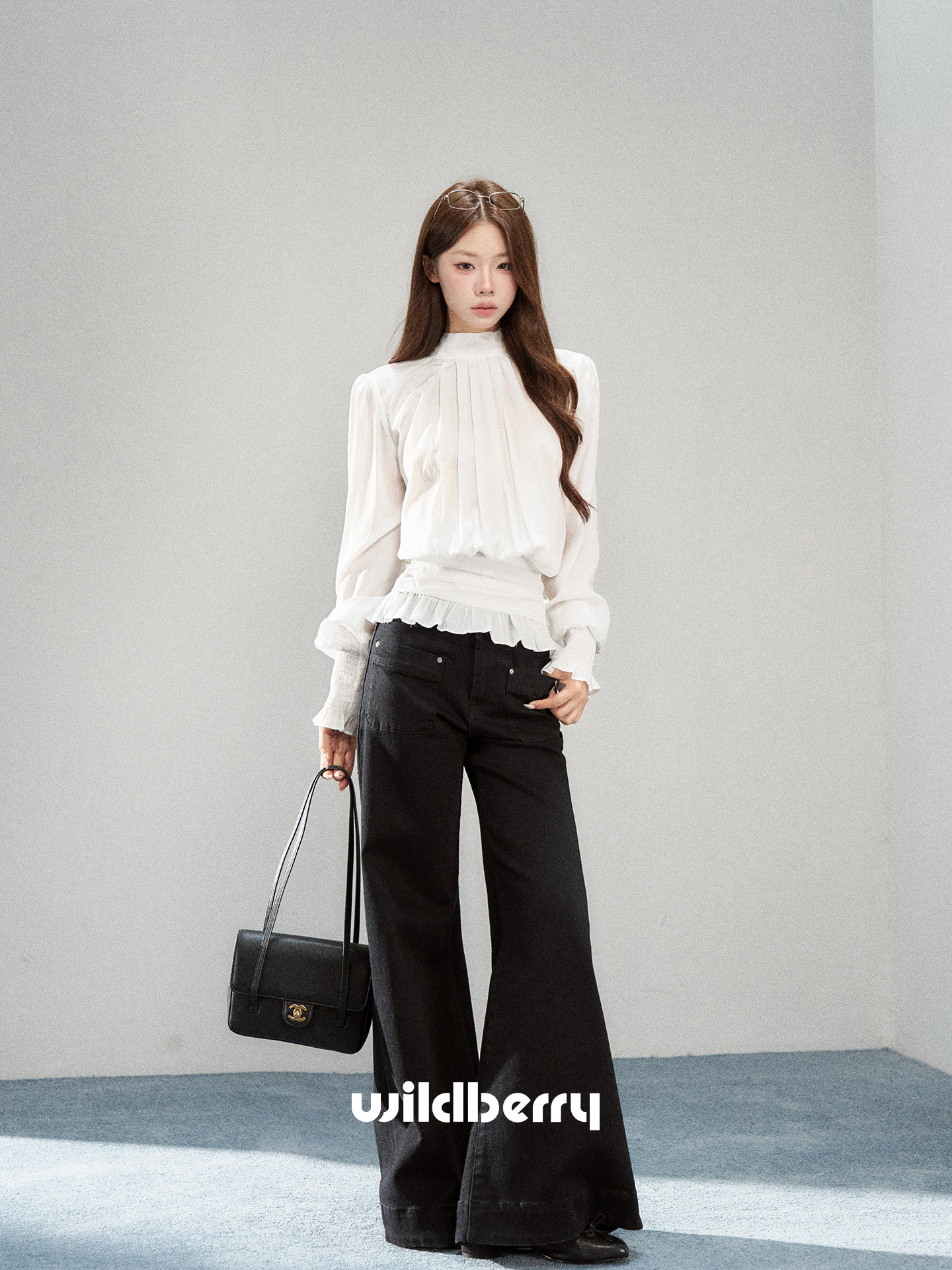 Wildberry ブラック ワイドデニムパンツ