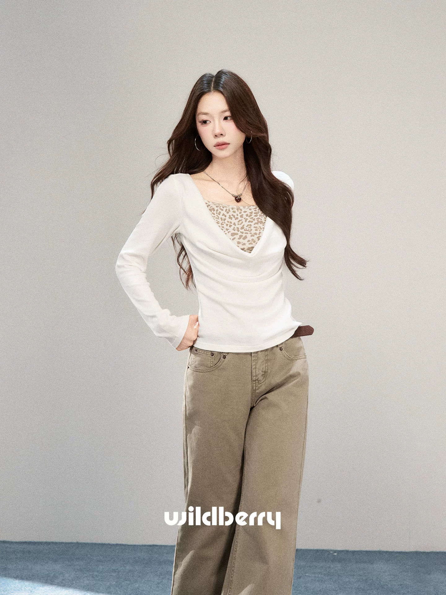 Wildberry レオパード切り替え 重ね着風長袖Tシャツ