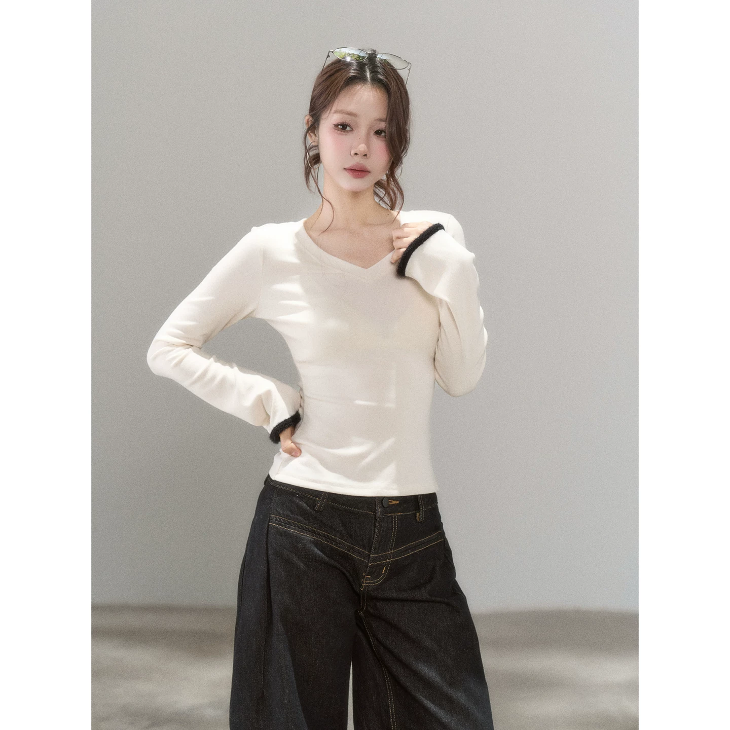 Wildberry Vネック 長袖Tシャツ