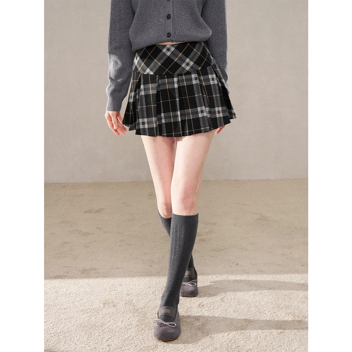 Wildberry ブラックチェック プリーツミニスカート