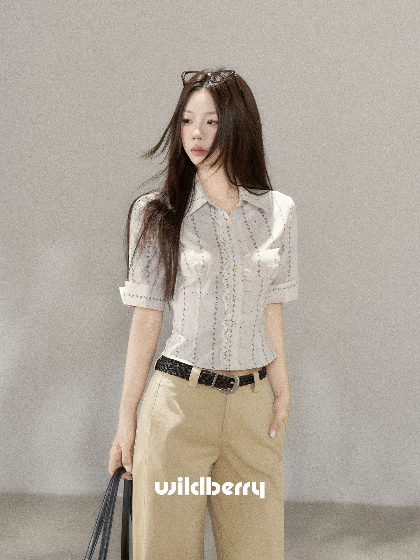 Wildberry 小花柄 半袖シャツ