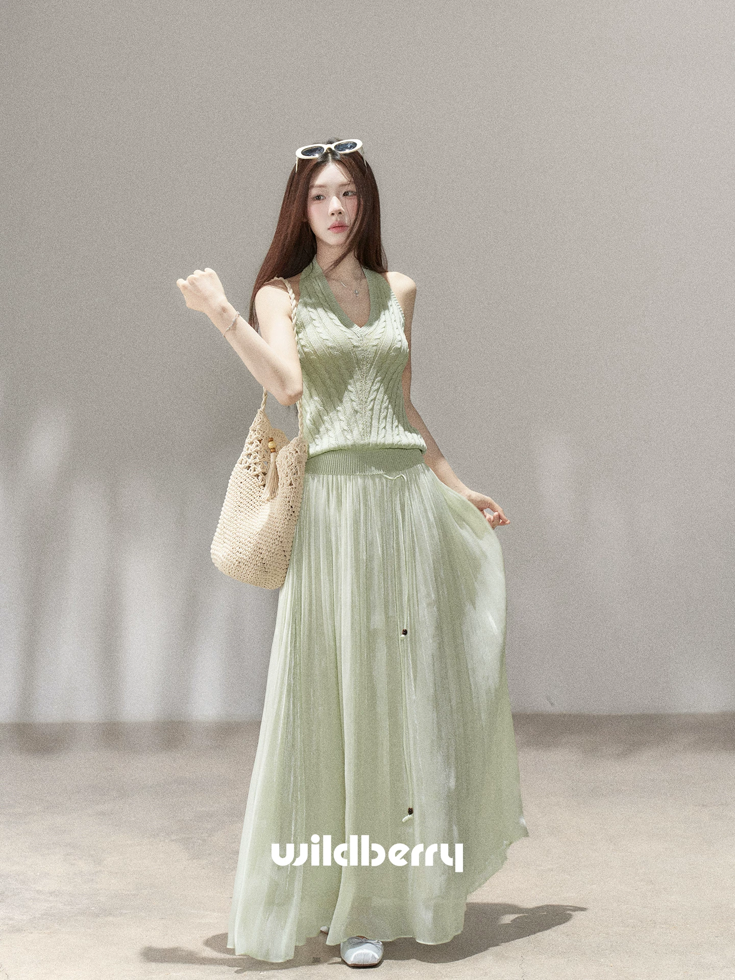 Wildberry グリーン ホルターネックニットトップス