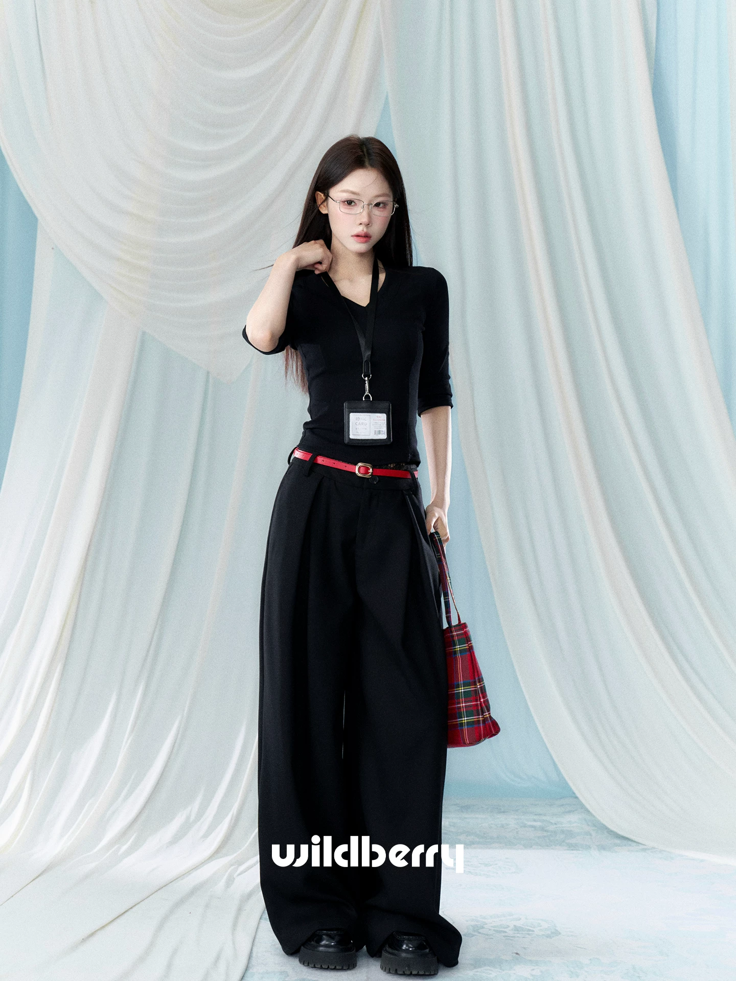 Wildberry ブラック ハイウエストワイドパンツ