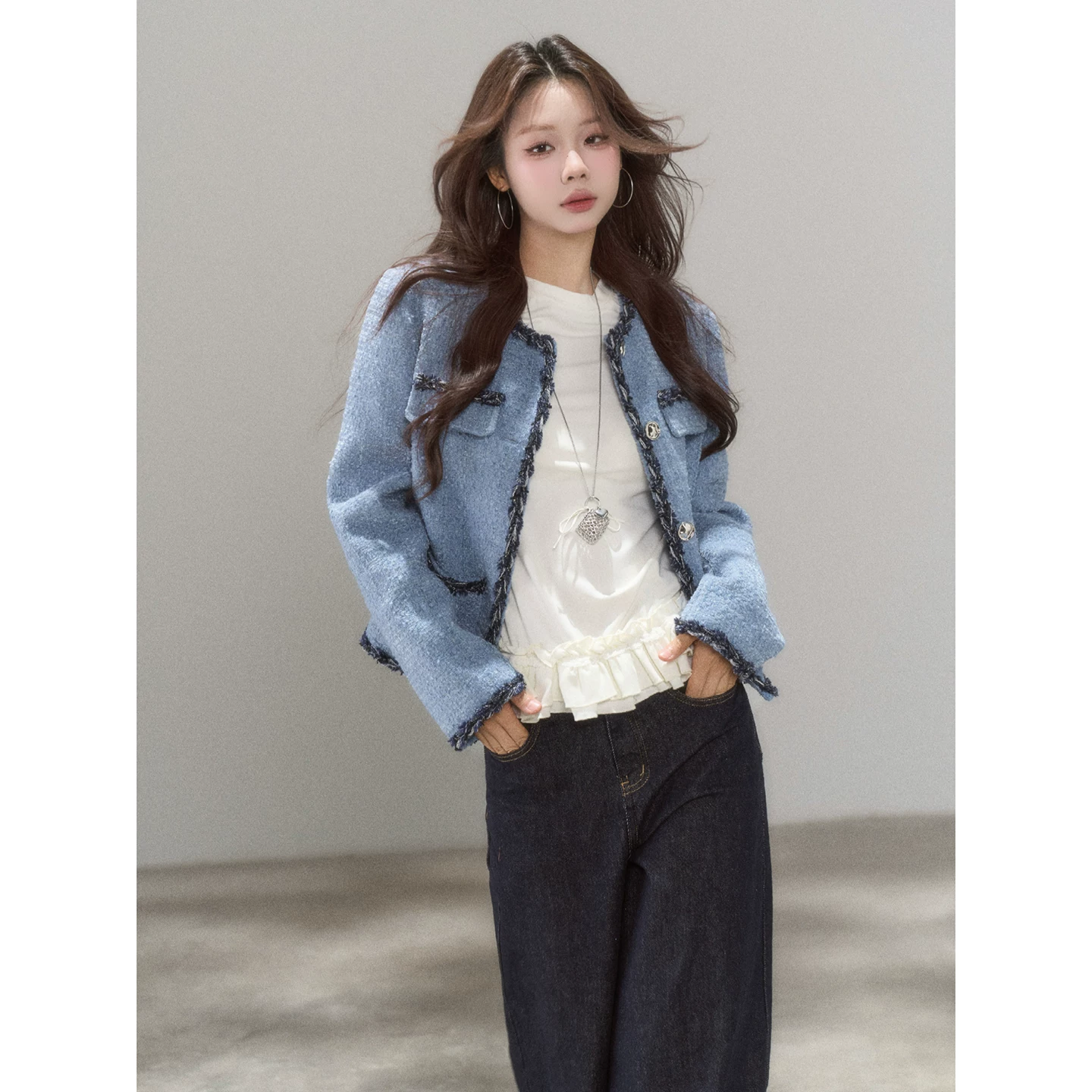 Wildberry Vネック 長袖Tシャツ