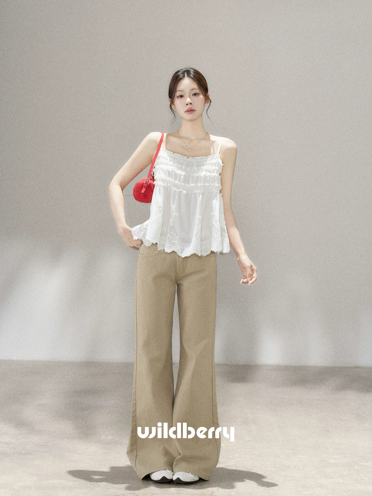 Wildberry オフホワイト レース切り替えキャミソール